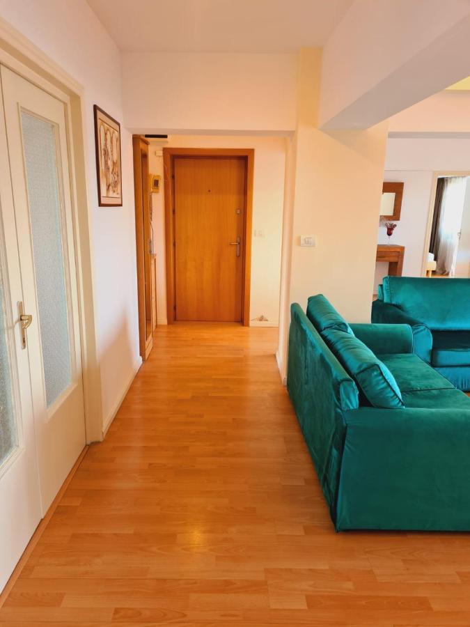 Old Town Apartment With Panoramic View Bucareste Exterior foto